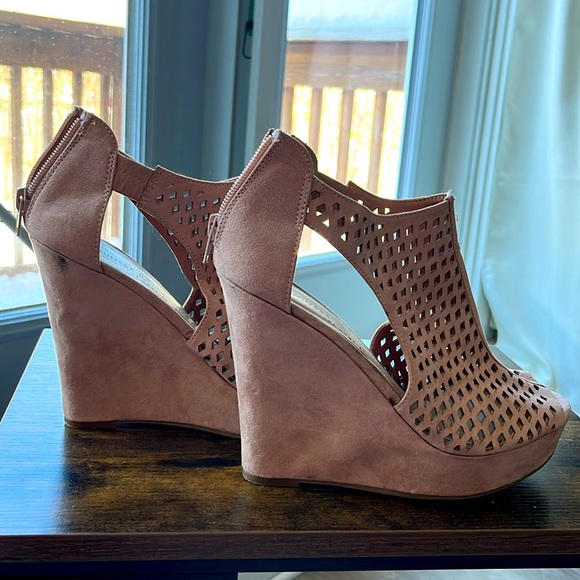 Pink Chinese Laundry Wedge - Picture 4 of 4